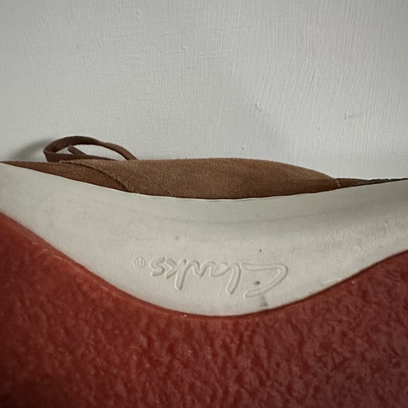 Clarks Men's CourtLite DBT Cognac Suede 26165551 Size 10 Boots Desert Boots - Picture 9 of 9